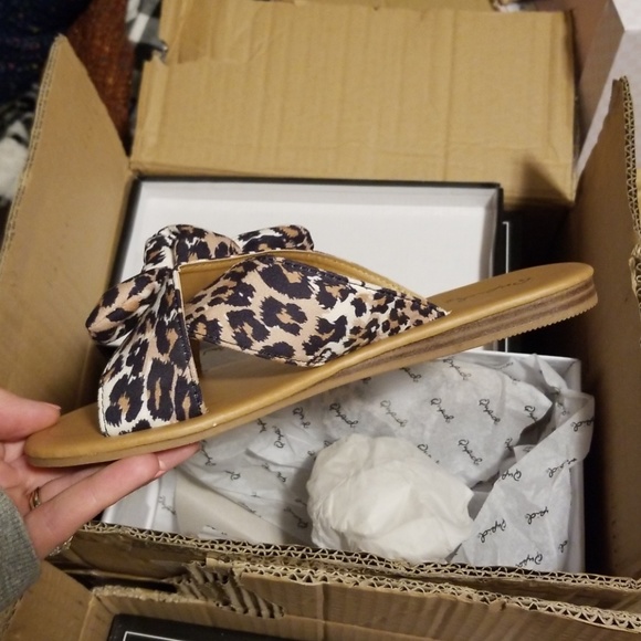 Size 6 left! Qupid Leopard Bow slides autumn - Picture 7 of 8